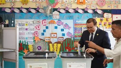 رئيس الهيئة العامة للاعتماد والرقابة الصحية يدلي بصوته بانتخابات مجلس الشيوخ ٢٠٢٥