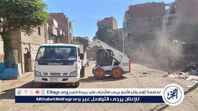 حملات مكبرة لرفع كفاءة منظومة النظافة بقرى مركز الفتح فى أسيوط 