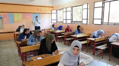 امتحانات الدبلومات الفنية التحريرية للدور الثاني.. 9 إجراءات من التعليم