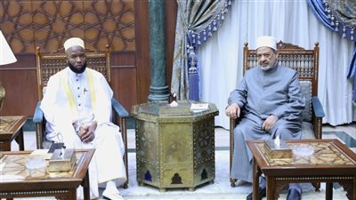 شيخ الأزهر يستقبل مفتي بوروندي لبحث سُبُل تعزيز الدعم