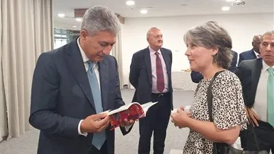 وزير السياحة والآثار يبحث مع القطاع السياحي بالبوسنة والهرسك سبل تعزيز التعاون وزيادة حركة السياحة الوافدة إلى مصر