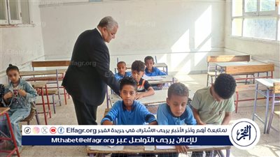 وكيل «تعليم الأقصر» يتابع الخطة العلاجية بمدارس المحافظة