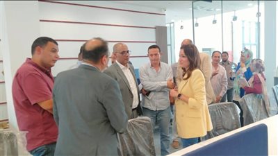 نائب محافظ الجيزة تتفقد اللمسات الأخيرة لمركز خدمات مصر بحدائق الأهرام