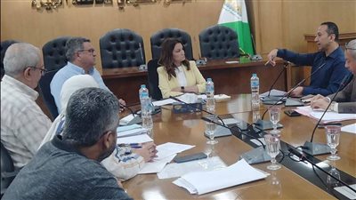 نائب محافظ الجيزة تبحث مقترحات معالجة وتدوير المخلفات بمقلب شبرامنت