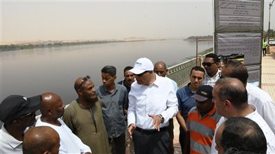 محافظ أسوان يتدخل لحل مشكلة ضعف مياه الشرب بقرى ابو الريش بحرى