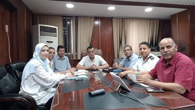 مدير تعليم سوهاج يتابع انتظام امتحانات الدور الثاني لشهادة الثانويه العامه