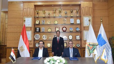 بروتوكول تعاون بين كلية الفنون التطبيقية ببنها وغرفة صناعة منتجات الأخشاب والأثاث