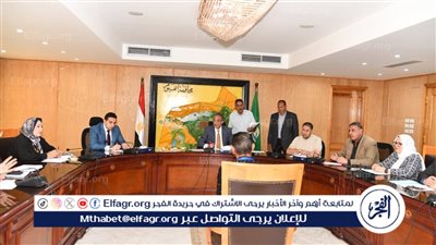 محافظ الفيوم يوجه بتوفير تدخلات الحماية الاجتماعية اللازمة للأسر الأولى بالرعاية