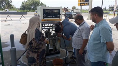 تموين الشرقية يشن حملة تفتيشية مكبرة على محطات الوقود والمخابز في الحسينية