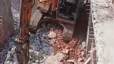 محافظة الجيزة ترفع 4 حفارات 