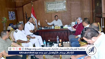 استعدادًا للموسم السياحي الجديد.. سكرتير مساعد الأقصر يعقد اجتماعا لتطوير منظومة النقل البطيء