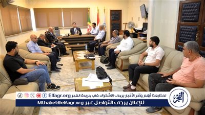 نائب محافظ الدقهلية يعقد اجتماعا لمناقشة الوضع الراهن لشبكات الصرف الصحي بمنطقة 15 مايو في جمصه