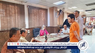 رئيس حى غرب المنصورة يتفقد المركز التكنولوجي لمتابعة العمل بملف التصالح 