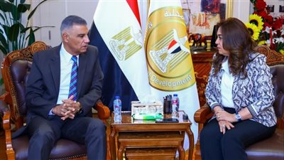 ننشر تفاصيل لقاء وزيرة التنمية المحلية مع محافظ أسوان