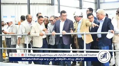 وزير الإسكان ومحافظ مطروح يتفقدان محطة تحلية مياه البحر 