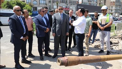 محافظ الجيزة يتابع الأعمال الجارية لتوصيل كابلات الجهد العالي لدعم محطة مياه جزيرة الدهب ويشدد على انتظام الحركة المرورية