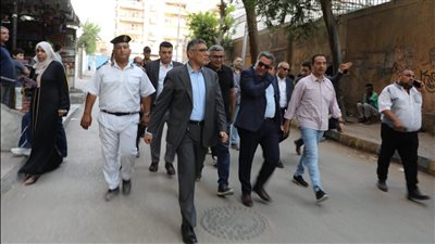 محافظ الجيزة يعاين عددا من المسارات البديلة لشارع ضياء لإجراء تحويلات مرورية لتنفيذ محطة مترو المطبعة 