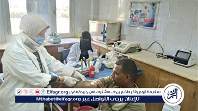 قافلة “حياة كريمة” تقدم خدماتها الطبية المجانية لأكثر من 976 مواطنًا بقرية دروة بمركز ملوي