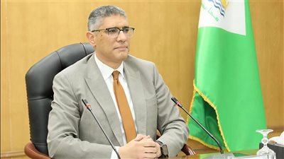 محافظ الجيزة يوجّه بمواصلة جهود رفع كفاءة الأنفاق أسفل الكباري والمحاور المرورية