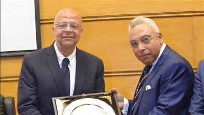 بحوث الإسكان والبناء يعقد ندوه بعنوان 