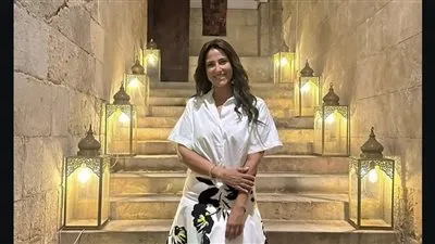 حنان مطاوع تتألق في أحدث ظهور لها من شارع المعز 