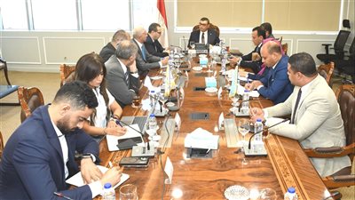 وزير الإسكان يتابع مشروع المماشى السياحية بمدينة ٦ أكتوبر