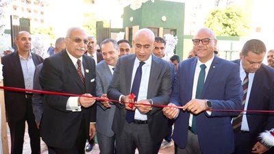 عبد اللطيف: افتتاح المدارس والمنشآت التعليمية الجديدة يأتي في إطار جهود التوسع في أعدادها