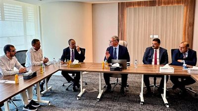 وزير البترول يتفقد مقر شركة إنبي في أبوظبي