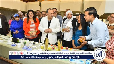 محافظ أسيوط يتفقد معرض بأيدينا نصنع للحرف اليدوية بديوان عام المحافظة 
