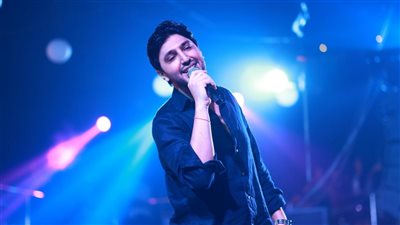 سهرة طربية.. محمد فضل شاكر يتألق في حفله بالساحل الشمالي (صور)