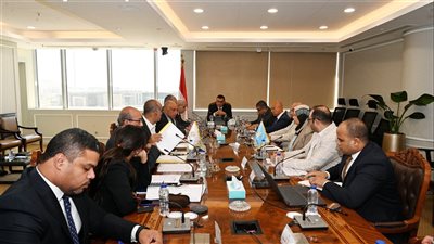 وزير الإسكان يعقد اجتماعًا مع ممثلي شركة أوراسكوم لمتابعة الموقف التنفيذي لعدد من المشروعات