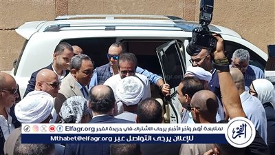 وزير الصحة يتفقد مستشفى قفط التعليمي ويطمئن على المرضى بحضور محافظ قنا