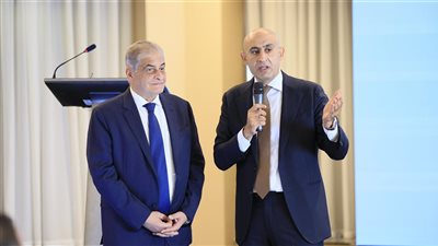 عبد اللطيف: اتجاه الوزارة تطوير مهارات التكنولوجيا لدى الطلاب وليس فقط تنمية مهارات القراءة والكتابة