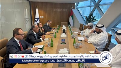 وزير الخارجية يلتقي وزير الاستثمار بدولة الإمارات العربية المتحدة