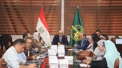 محافظ القليوبية يتابع مشروعات تطوير ممشى أهل مصر ببنها وكورنيش القناطر الخيرية