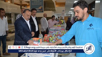 محافظ أسيوط يشهد احتفالية لتوزيع 300 حقيبة مدرسية للأسر الأولى بالرعاية 