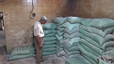 ضبط صاحب مخبز استولى على طن دقيق مدعم وبيعه في السوق السوداء بالمحلة الكبرى