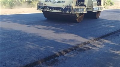 محافظ الغربية يعلن الانتهاء من رصف طريق 