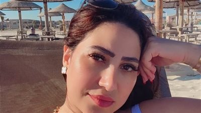 بإطلالة جريئه.. بوسي تتألق بالجينز في أحدث ظهور لها 