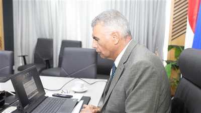 محافظ أسوان يشارك فى اجتماع الجمعية العامة العادية لشركة جنوب الوادى المصرية للبترول