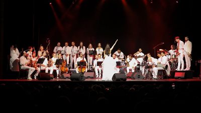 أوركسترا «مزيكا» تمزج الشرق بالغرب: جولة Arab Divas تجوب العواصم الأوروبية