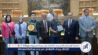 محافظ أسيوط يكرم رموزًا إعلامية ومواهب شبابية ورواد الابتكار