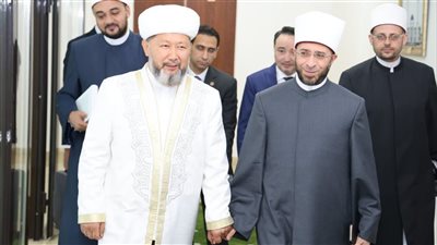 مفتي كازاخستان يستقبل وزير الأوقاف على هامش القمة الدولية لزعماء الأديان 