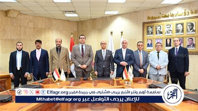 رئيس جامعة أسيوط يلتقي رئيس الجامعة المصرية للتعلم الإلكتروني الأهلية لبحث سبل التعاون المشترك