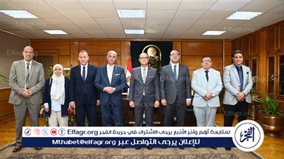 رئيس جامعة أسيوط يترأس اجتماع لجنة لاختيار مدير عام نظم المعلومات وأمين كلية الخدمة الاجتماعية 