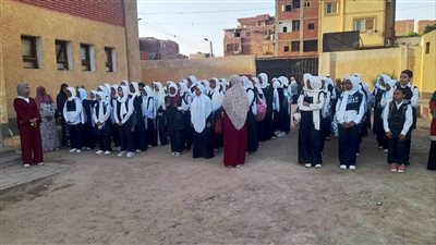 محافظ أسوان يتابع إنطلاق العام الدراسى الجديد