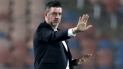 ما حقيقة مفاوضات الأهلي مع روي فيتوريا مدرب منتخب مصر السابق؟