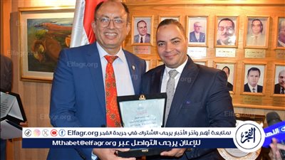 رئيس جامعة حلوان يعقد مؤتمرًا صحفيًا ويكرم الإعلاميين المتميزين