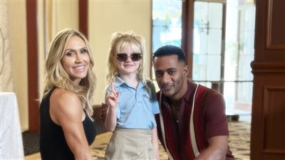 محمد رمضان يثير الجدل بظهور مفاجئ مع عائلة ترامب