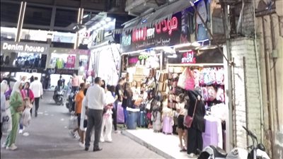 بتكثيف الحملات الدورية بمصر الجديدة للقضاء على ظاهرة الاشغالات والباعة الجائلين